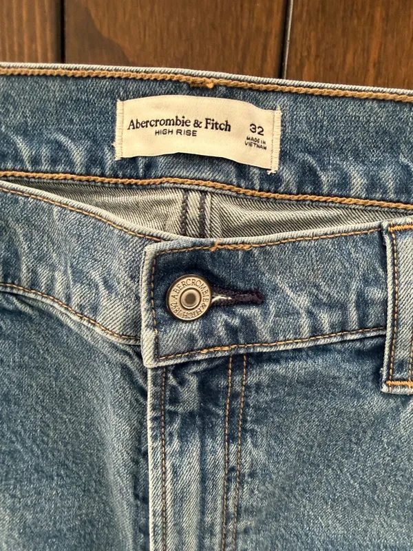 Abercrombie High Rise Straight Leg Jeans Size 32 Women’s Denim Medium Wash - Image 2
