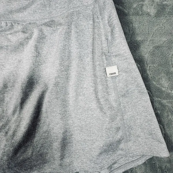 Vuori Halo Performance Skirt Womens XL Salt Gray Tennis Skort Stretch Pickleball - Image 2