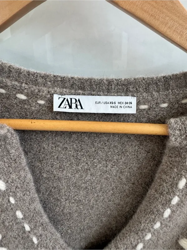 Zara Taupe V-Neck sweater - 77% wool & yak fiber - oversized slouchy style XS/S - Image 3