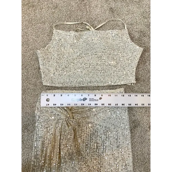 Forever 21 medium crop top sequin outfit knot front skirt set SK2 3392 - Image 3