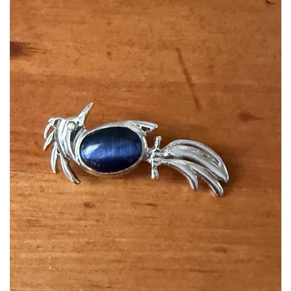 Vintage Blue Cat’s Eye Figural Brooch Silver Tone Bird Fish Chatoyant Pin - Image 2