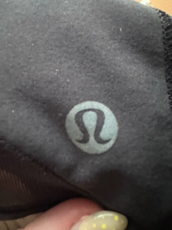 Lululemon Shorts 2.5" - Image 3