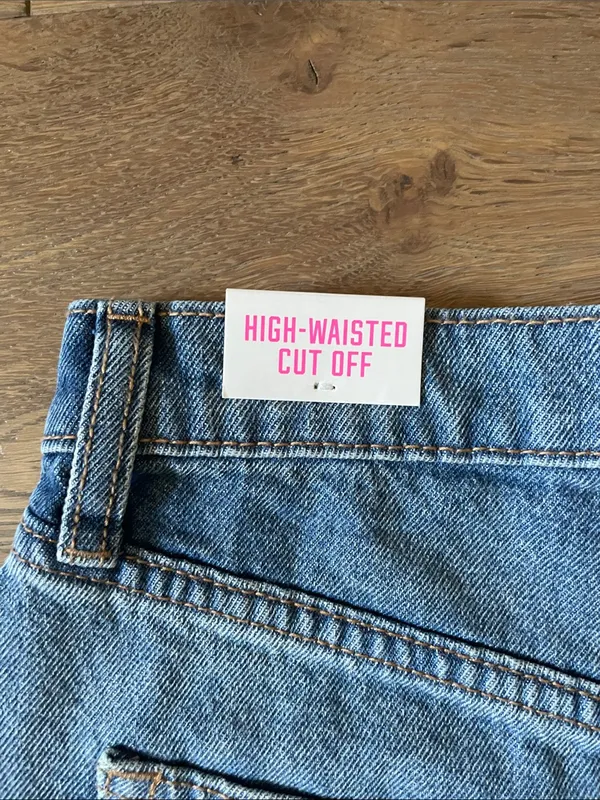 PINK Victoria’s Secret High Waisted Denim Cut Off Shorts Size 28 NWT - Image 11