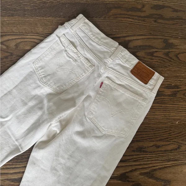 Levi’s high waisted white wedgie straight leg raw hem button fly jean pants 26 - Image 10