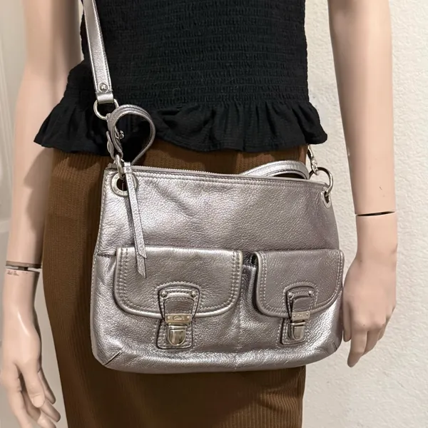 COACH 18996 Poppy Metallic Silver Leather Hippie Shoulder Crossbody Bag - Image 4