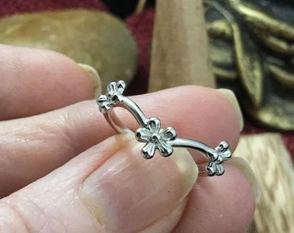 Boho Sterling Silver Flower Band Ring Size 7 - Image 2