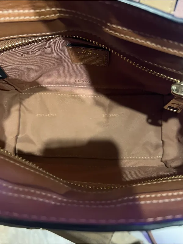 Coach Beige/Black Python Embossed Leather Swagger small tote - Image 9