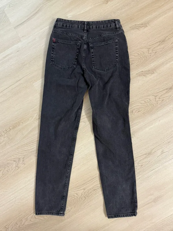 High Rise Mom Jeans - Image 3