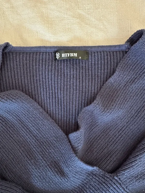 Cropped Sweater Blue - Image 7