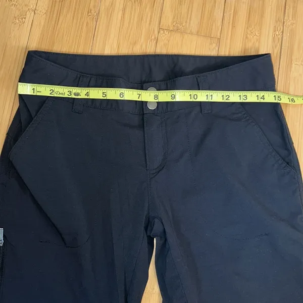 Columbia Black Zip Off Adventure Pants size Women’s 6 - Image 5