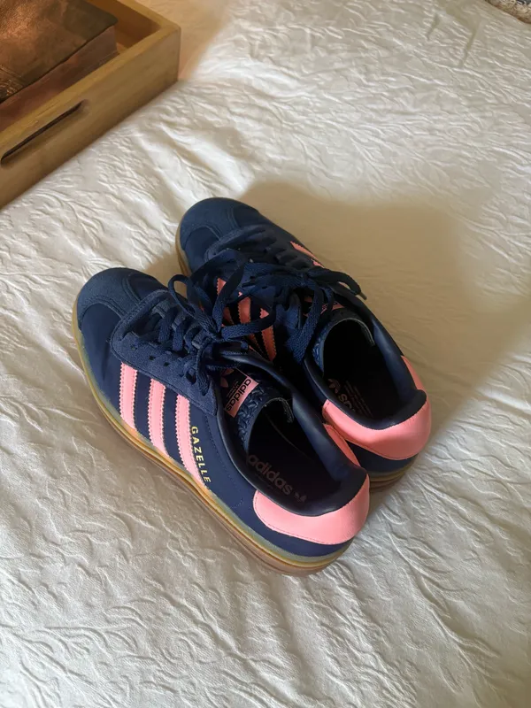Adidas Gazelle Shoes - Image 2