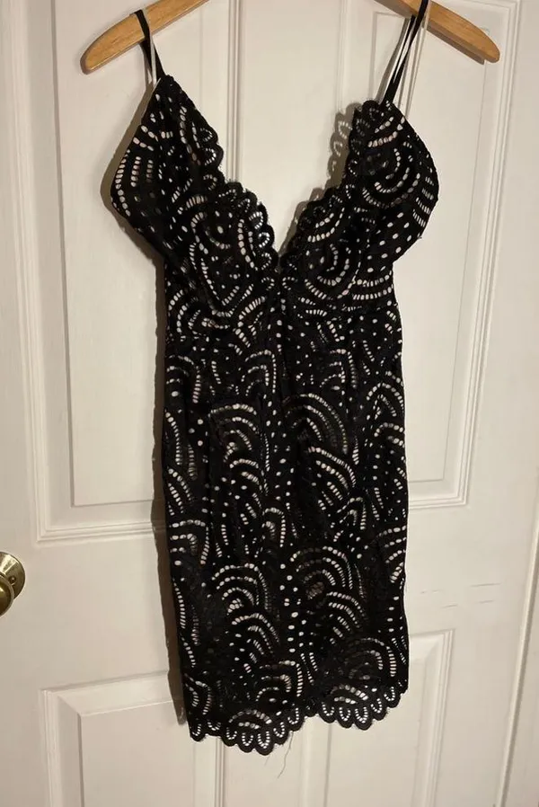 Revolve ✨Worn Once✨ Vicky Lace Mini Dress in Black - Image 9