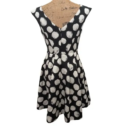 Eliza J Polka Dot Fit Flare Dress Sleeveless Black‎ White Retro Pinup Size 4 - Image 4