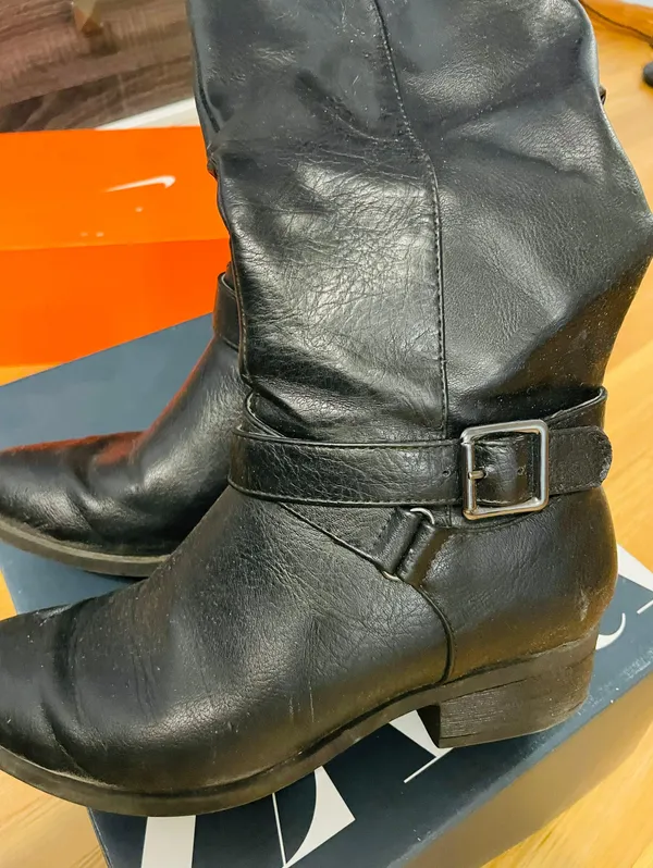 Croft & Barrow Riding Women Boots Size 6 - Image 3