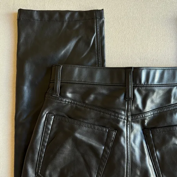 Abercrombie & Fitch High Rise 90s Straight Vegan Black Leather Pant - Image 6