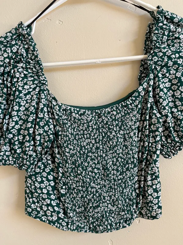 H & M Top - Image 4