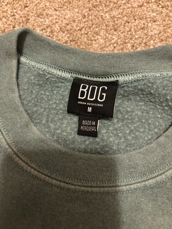 Urban Outfitters Green Crewneck - Image 3