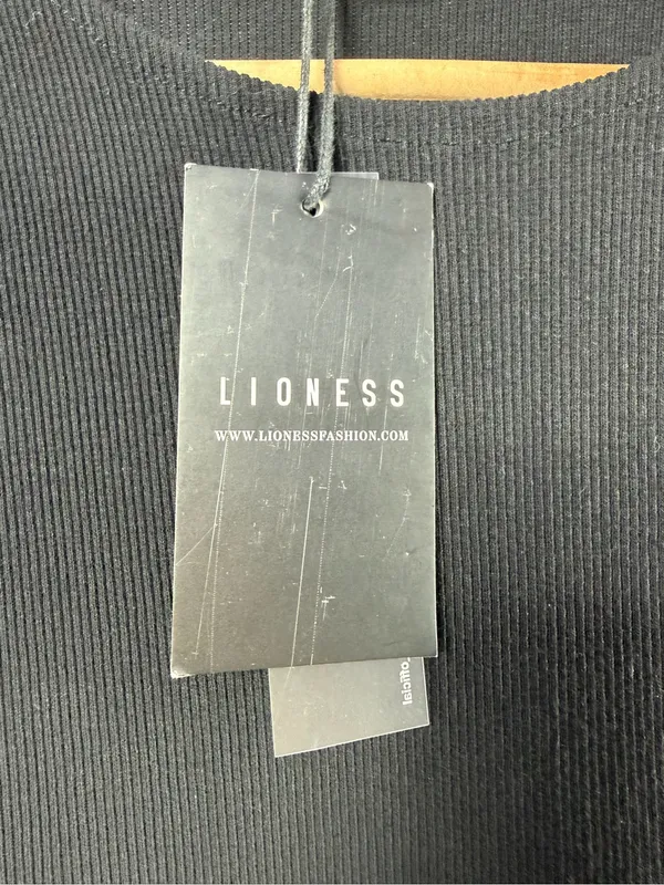 NWT Lioness Cap Sleeve Bodycon‎ Side Slit Dress in Black Size Small - Image 3