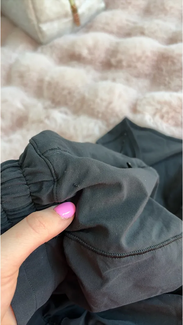 Lululemon shorts - Image 4