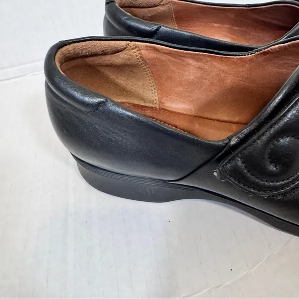 Clarks Artisan Black Leather Clogs Women’s 8 Comfort Shoes Slip On Fall - Image 9