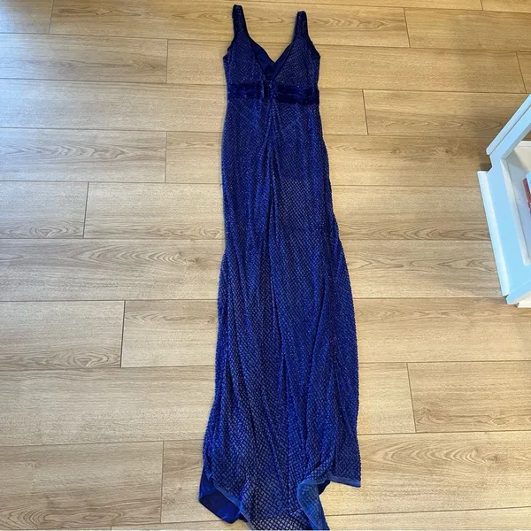Mac Duggal Blue Sequin Beaded Sheath V-Neck Sleeveless Prom Formal Dress - Image 6
