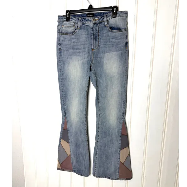 Driftwood Farrah Flare Jeans Faux Suede Patchwork Light Wash Blue Size 31 - Image 4