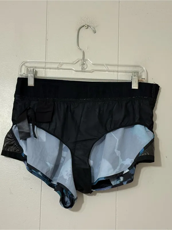 Ivy Park Ink Cloud PRunning Shorts Women’s Size M Active Gym Workout - Image 5