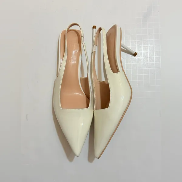 La Femme LE REVOLVE G55 Kitten Heel in White, size 7 - Image 6