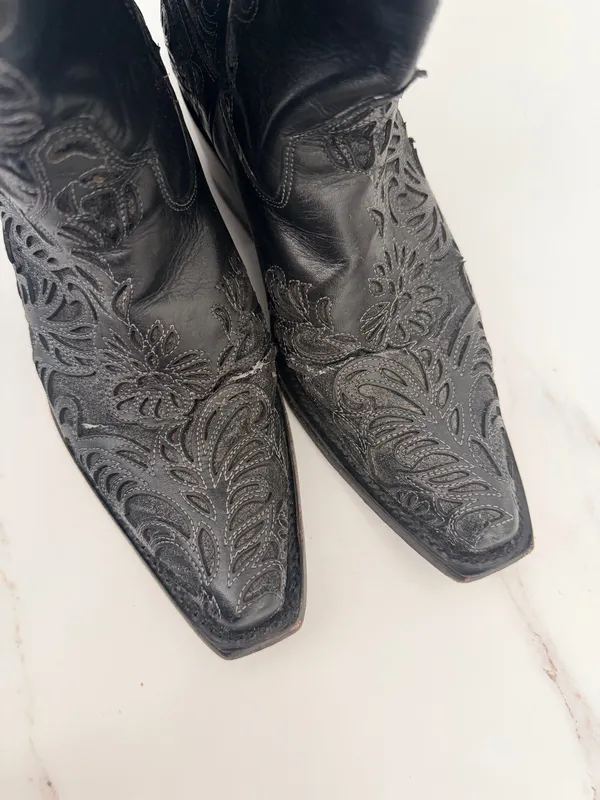 Corral Women’s black embroidered sparkle Boots - Image 4