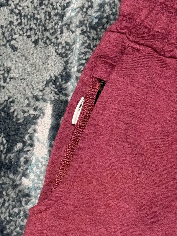 Vuori Halo Performance Shorts Large Currant Heather - Image 4