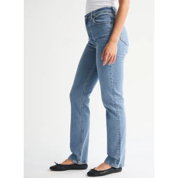 Abercrombie & Fitch Ultra High Rise 90s Straight Jean in size 26/2 - Image 2