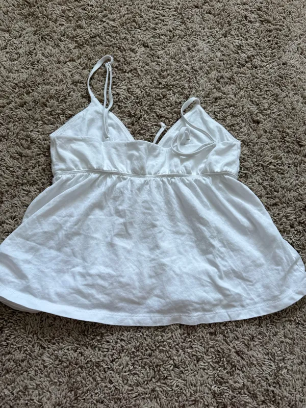 Aritzia white top - Image 2