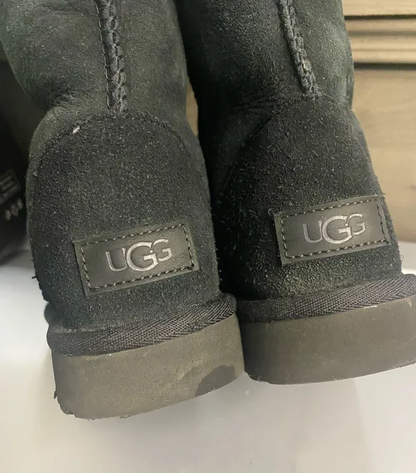 UGG Women's Classic Suede Boots  - Image 7
