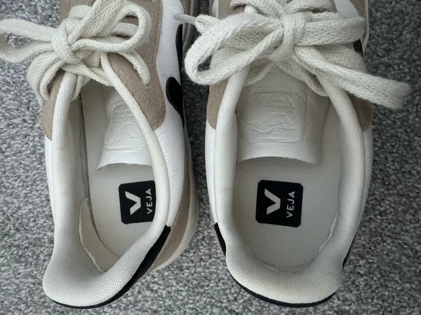 VEJA Sneakers V-10 Women’s - Image 3