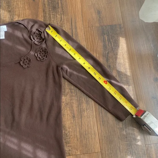 ❤️LOFT Chocolate Knit Top with Floral Details - Image 9