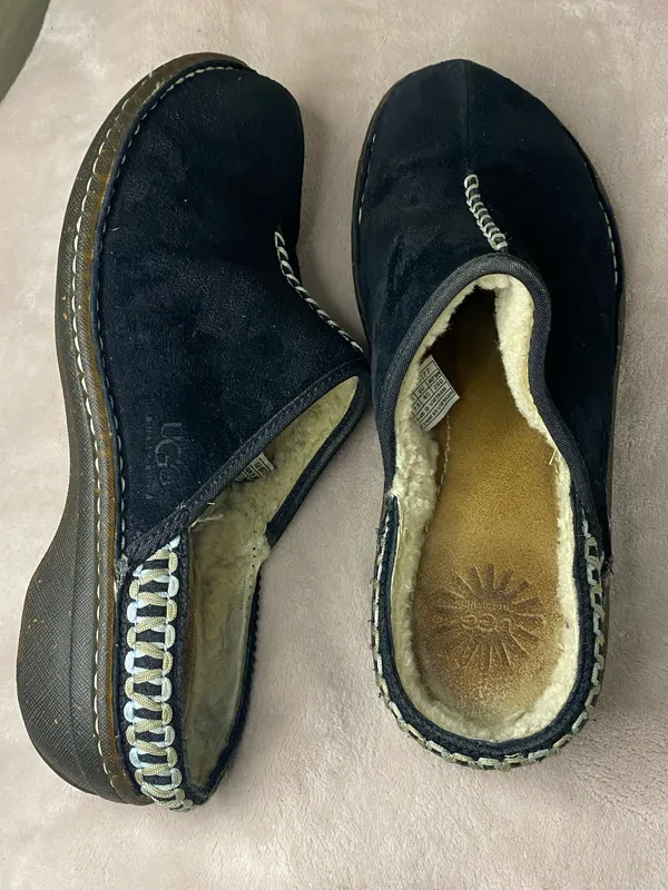 UGG Kohala Women's 5177 Black Suede Shearling-Lined Size 9 Shoes - Image 5