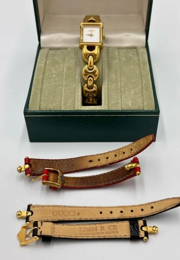 GUCCI 1800L WITH
INTERCHANGEABLE STRAPS - Image 3