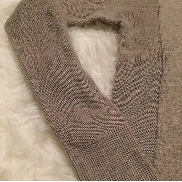 American eagle taupe sweater - Image 4