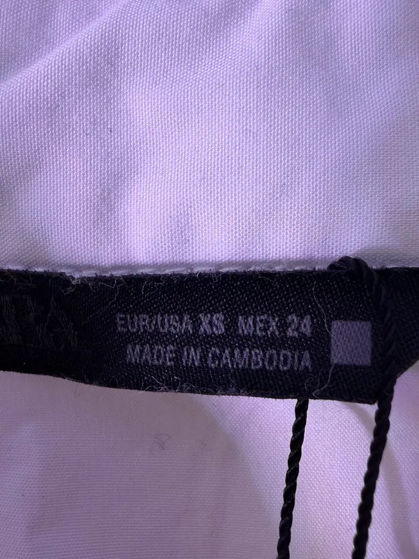 Zara White Sleeveless Button-Down Shirt with Elastic Hem - Image 9