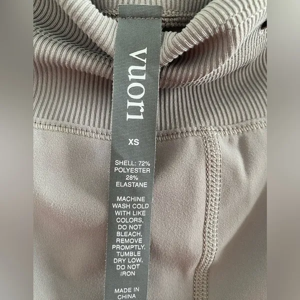Vuori Women’s Grey Daily Joggers Size XS - Image 5