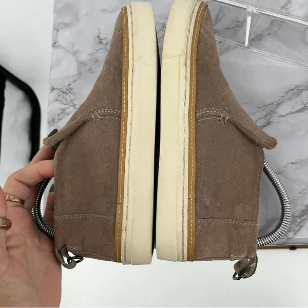 TOMS Paxton Ankle Sneaker Light Taupe Suede Size 7 Casual Comfy‎ Slip On Cushion - Image 3