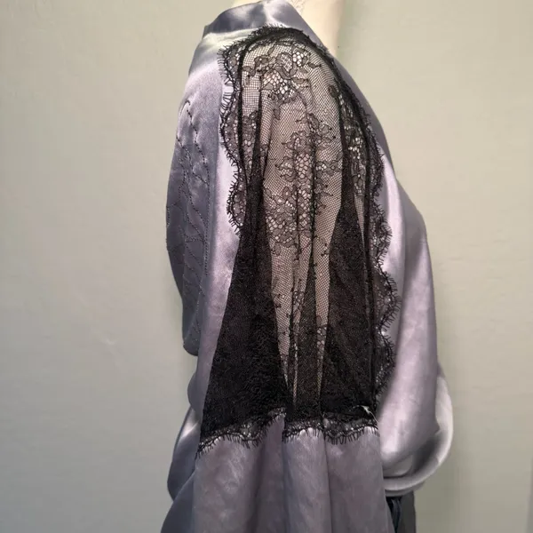 Victoria's Secret Satin Lace Robe Angel‎ Wings Gray Kimono M/L - Image 4