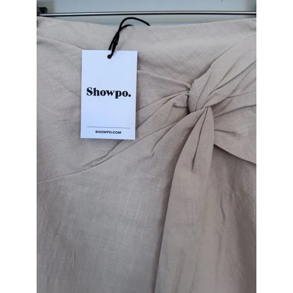 Showpo Kiandra Wrap Mini Skirt Womens Sz 4 Beige Knot Detail Side Zip Lined NWT - Image 4