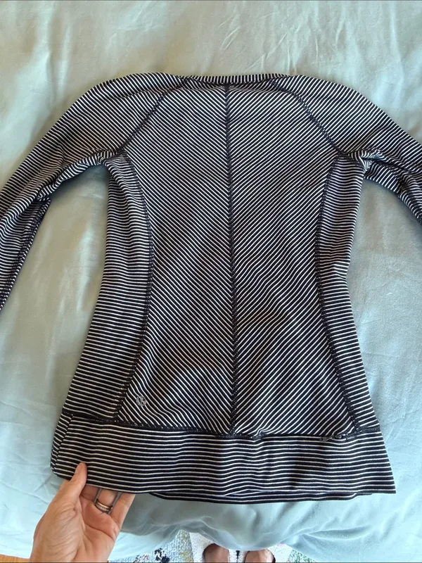 lululemon athletica Black and White Striped Long Sleeve Top - Image 4