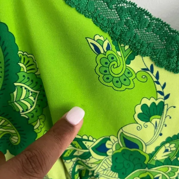 Green Paisley‎ Print Bob Mackie Studio Tank Top - Image 5