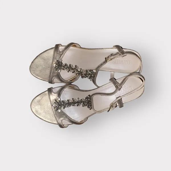David’s Bridal Gold Leather Sandals Heels Shoes Size 8.5 M - Image 2