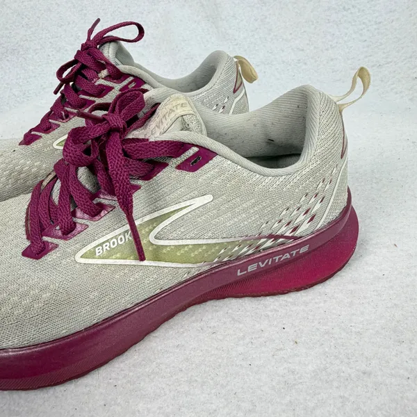 Brooks Levitate 5 Running Shoes Womens 6 Neutral Road Sneakers Grey Purple - Image 2
