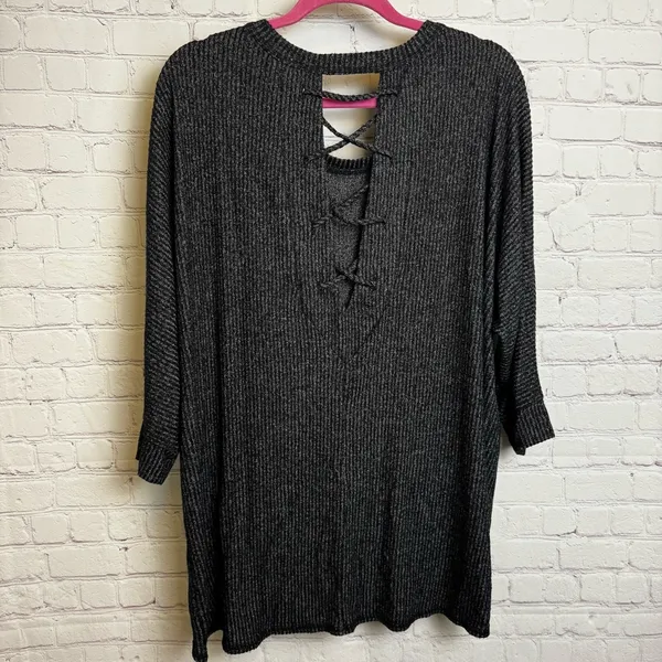 BKE Oversized charcoal long line tunic top size XL cutout crossover in back - Image 5