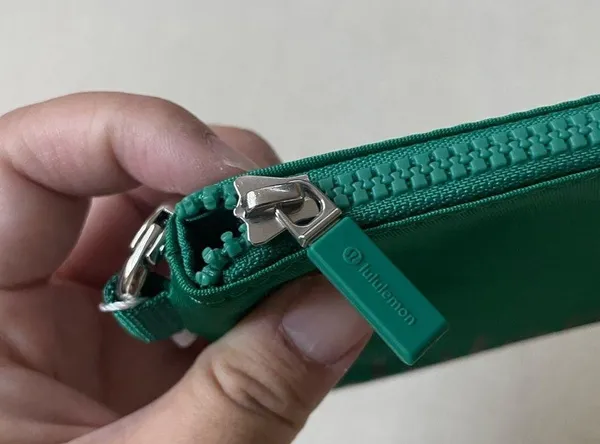 Lululemon Clippable Card Pouch - Cascadia Green - Image 4