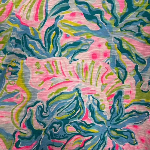 Lilly Pulitzer Etta V-neck Tee Women Size XS One in a Melon Print V-neck Beach - Image 6